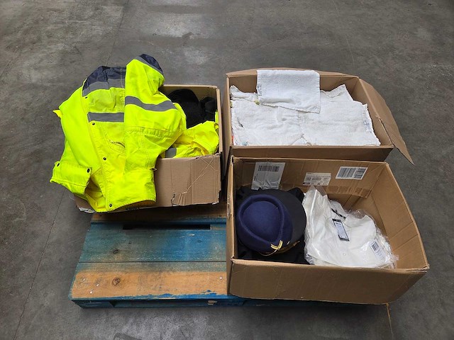 Partij kleding en textiel - afbeelding 2 van  5