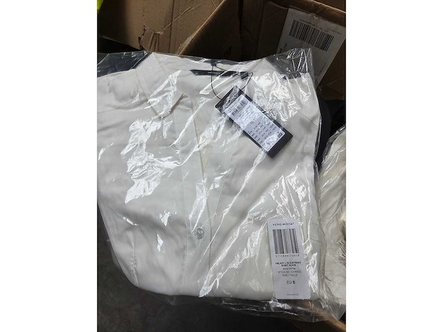 Partij kleding en textiel - afbeelding 3 van  5