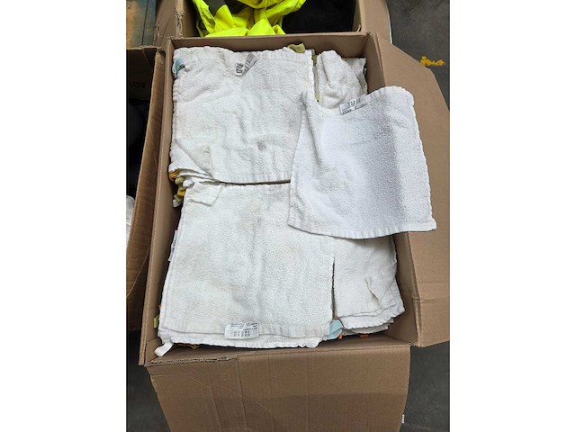 Partij kleding en textiel - afbeelding 4 van  5