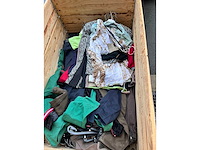 Partij kleding - afbeelding 11 van  23