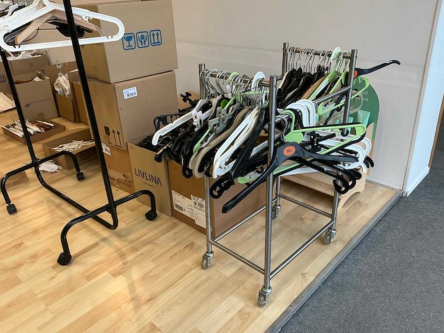 Partij kledinghangers - afbeelding 8 van  8