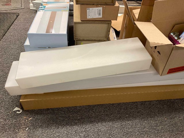 Partij klein meubilair - afbeelding 15 van  26