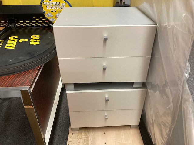 Partij klein meubilair - afbeelding 25 van  26