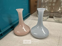 Partij kleine gekleurde glazen vaasjes - afbeelding 3 van  3