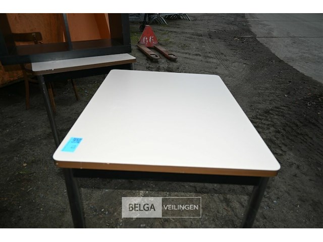 Partij kleine tafels - afbeelding 1 van  5