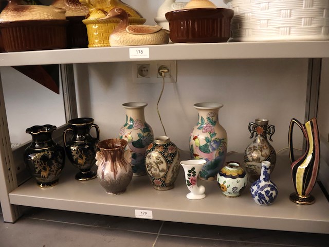 Partij kleine vaasjes plm8 - afbeelding 1 van  4