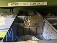 Partij klemmen en industriële connectoren - afbeelding 9 van  91