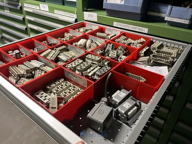 Partij klemmen en industriële connectoren - afbeelding 15 van  91