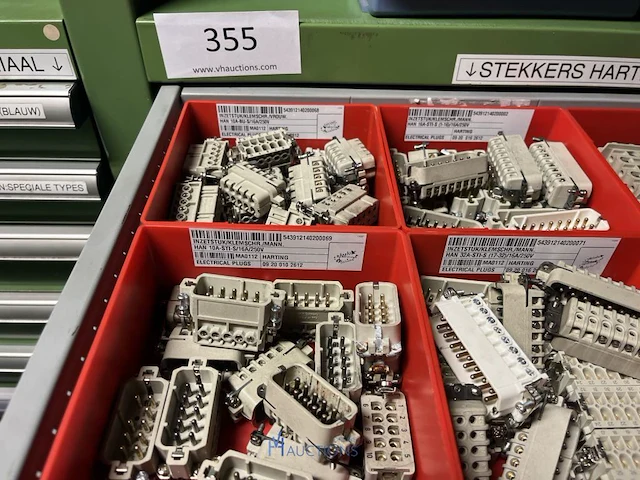 Partij klemmen en industriële connectoren - afbeelding 18 van  91