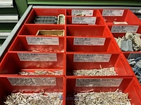 Partij klemmen en industriële connectoren - afbeelding 25 van  91