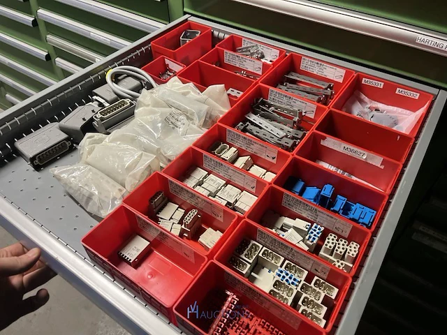 Partij klemmen en industriële connectoren - afbeelding 42 van  91