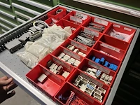 Partij klemmen en industriële connectoren - afbeelding 42 van  91