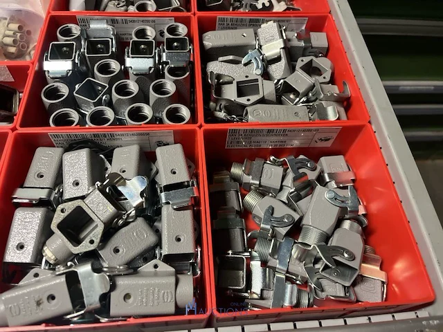Partij klemmen en industriële connectoren - afbeelding 54 van  91