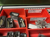 Partij klemmen en industriële connectoren - afbeelding 58 van  91