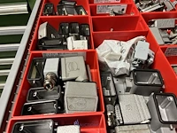 Partij klemmen en industriële connectoren - afbeelding 59 van  91