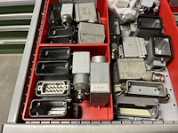 Partij klemmen en industriële connectoren - afbeelding 60 van  91