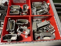 Partij klemmen en industriële connectoren - afbeelding 61 van  91