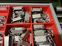 Partij klemmen en industriële connectoren - afbeelding 62 van  91