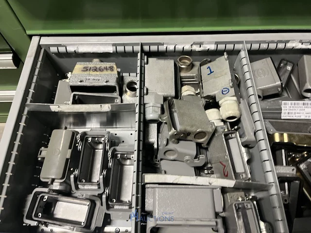 Partij klemmen en industriële connectoren - afbeelding 75 van  91
