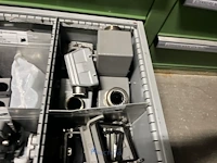 Partij klemmen en industriële connectoren - afbeelding 81 van  91
