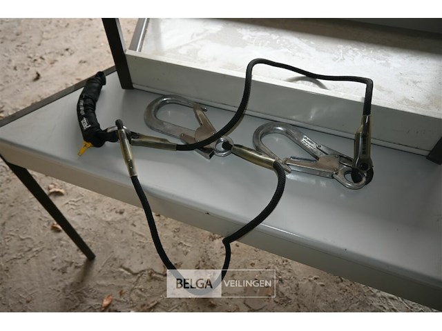 Partij klimgereedschap - afbeelding 4 van  6