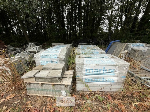 Partij klinkers 3 pallets afm ± 30x10x10 cm - afbeelding 2 van  8