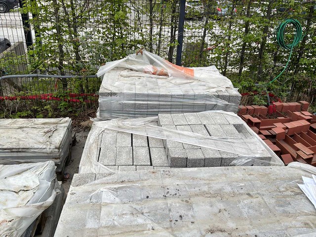 Partij klinkers - afbeelding 2 van  2