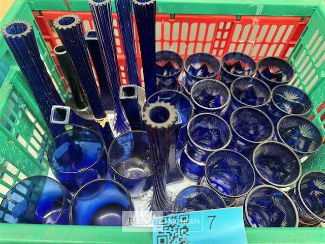 Partij kobalt blauwe vaasjes - afbeelding 1 van  2