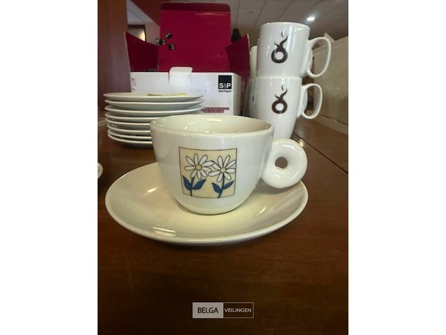 Partij koffie- en chocotassen - afbeelding 1 van  4