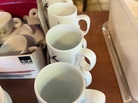 Partij koffie- en chocotassen - afbeelding 4 van  4