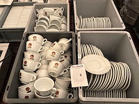 Partij koffietassen en onderzetters