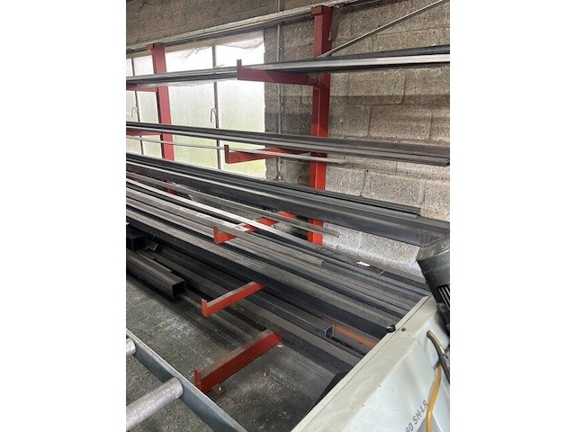 Partij kokers, buizen, balken ca. 650 kg (4) - afbeelding 4 van  6