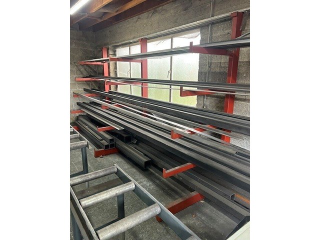 Partij kokers, buizen, balken ca. 650 kg (4) - afbeelding 5 van  6