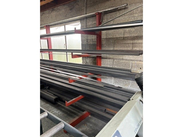 Partij kokers, buizen, balken ca. 650 kg (4) - afbeelding 6 van  6
