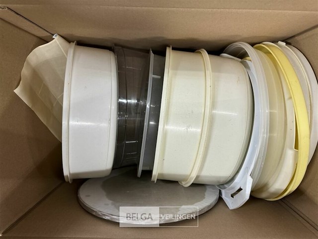 Partij kommen + rieten mandjes - afbeelding 2 van  4