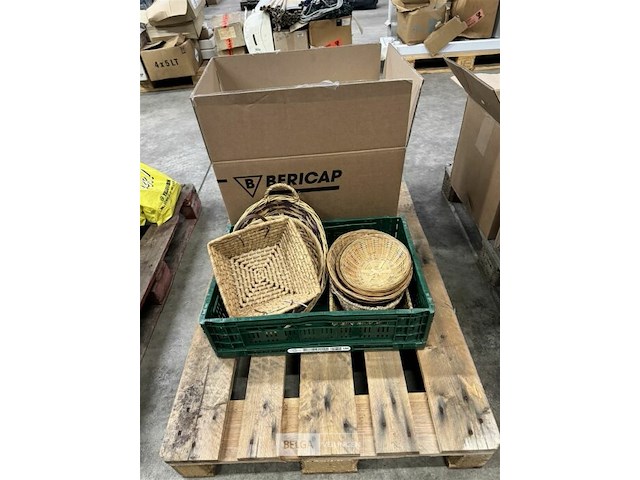 Partij kommen + rieten mandjes - afbeelding 3 van  4