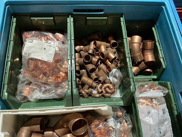 Partij koperen fitting materiaal - afbeelding 2 van  3