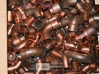 Partij koperen hulpstukken - afbeelding 1 van  4