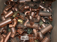 Partij koperen hulpstukken - afbeelding 2 van  4