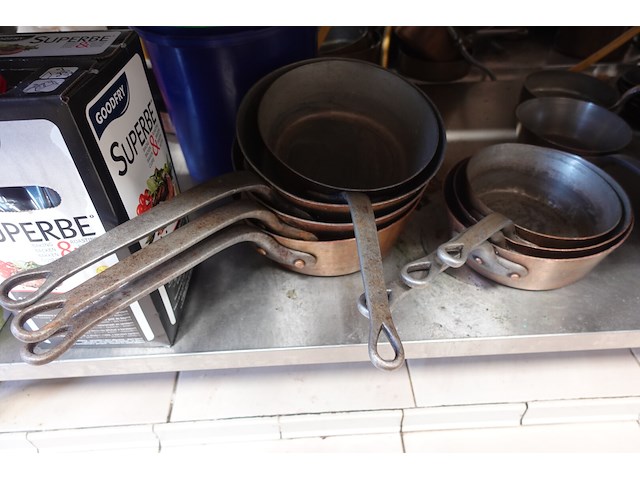 Partij koperen pannen - afbeelding 5 van  14