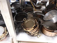 Partij koperen pannen - afbeelding 9 van  14