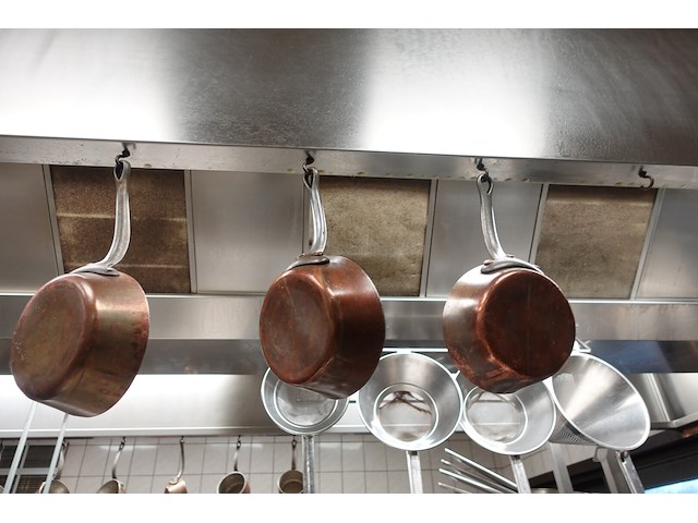 Partij koperen pannen - afbeelding 14 van  14
