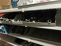 Partij koppelingen, kranen, nipels en klemmen - afbeelding 16 van  18