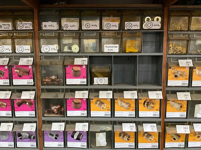 Partij koppelstukken en bevestigingsmaterialen - afbeelding 17 van  54