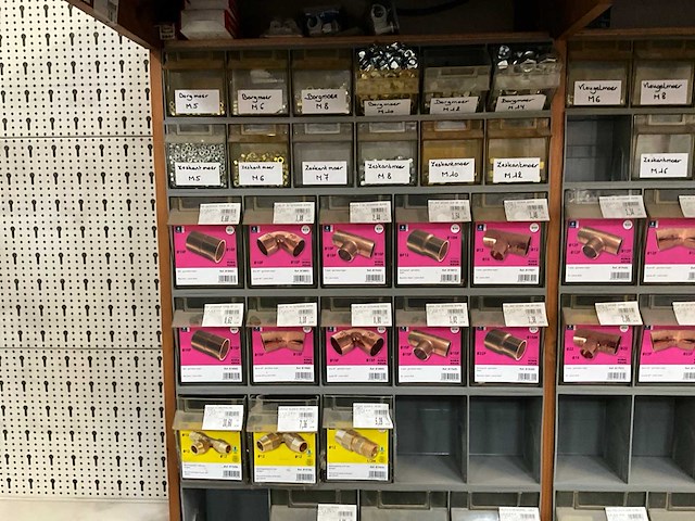 Partij koppelstukken en bevestigingsmaterialen - afbeelding 23 van  54