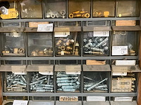 Partij koppelstukken en bevestigingsmaterialen - afbeelding 41 van  54
