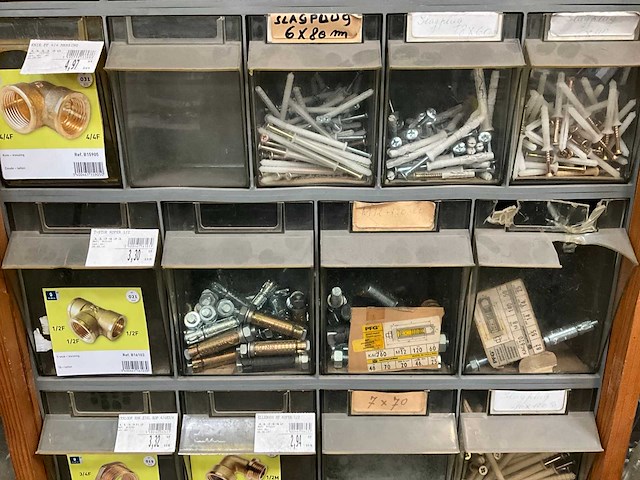 Partij koppelstukken en bevestigingsmaterialen - afbeelding 42 van  54