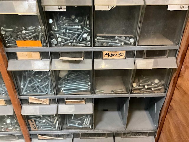 Partij koppelstukken en bevestigingsmaterialen - afbeelding 49 van  54
