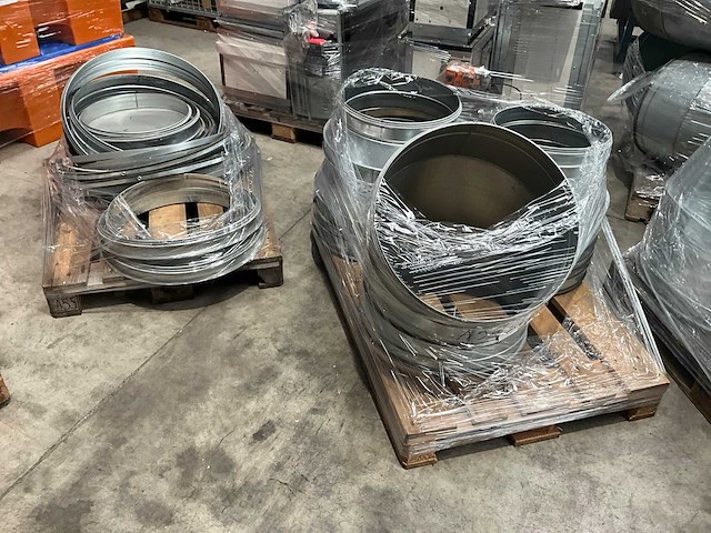 Partij koppelstukken + verloopstukken - afbeelding 1 van  3