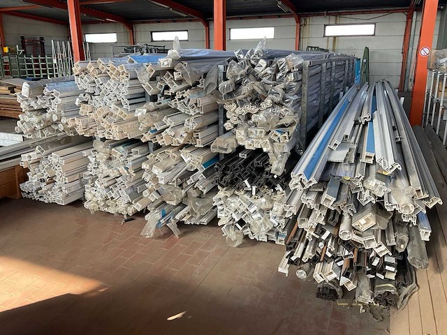 Partij kozijnprofielen - afbeelding 1 van  5